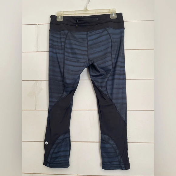 Lululemon Run Inspire Crop Luxtreme Size 6 - Picture 7 of 7